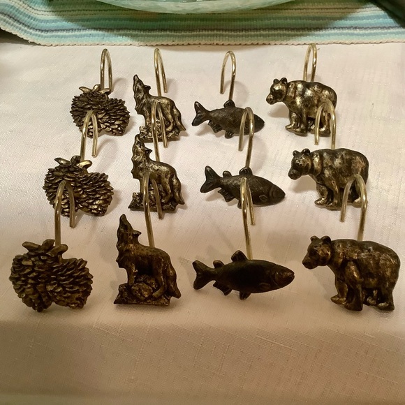 Rustic Animal Shower Curtain Hooks - Picture 1 of 3
